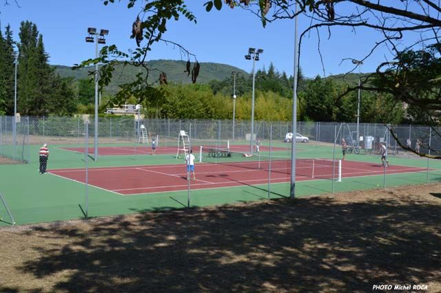 Terrain de tennis